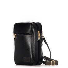 Load image into Gallery viewer, Aviator in black grain leather