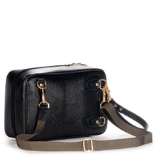 Load image into Gallery viewer, Aviator in black grain leather