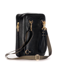 Load image into Gallery viewer, Aviator in black grain leather