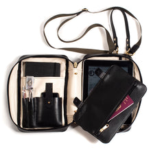 Load image into Gallery viewer, Aviator in black grain leather