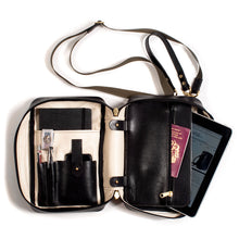 Load image into Gallery viewer, Aviator in black grain leather