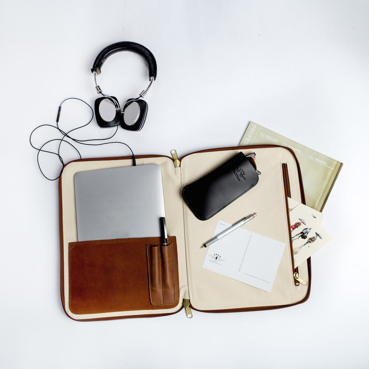 journal出品 DocFolio Zip-Around Portfolio Document and Tablet Holder in full