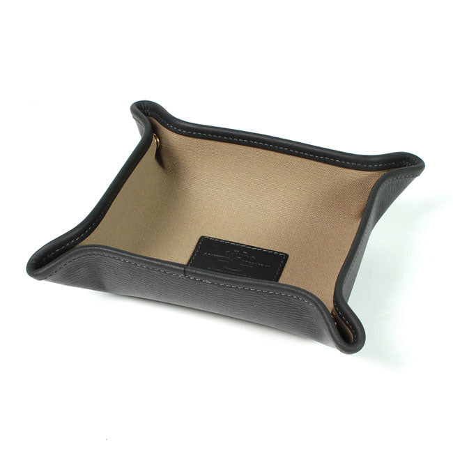 Travel-stuff Tray in black grain leather with sand canvas inner